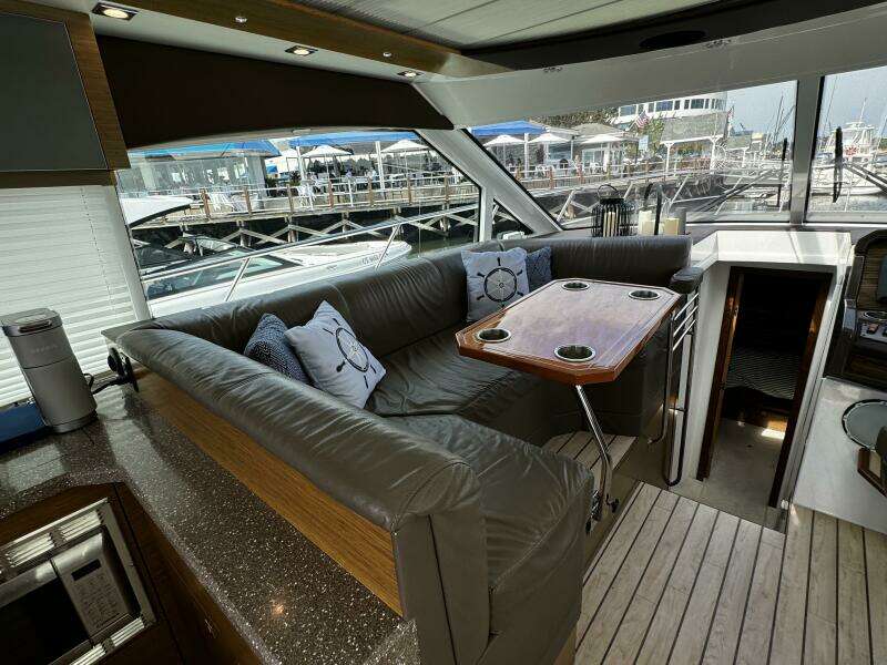 45ft Cruisers Yachts Yacht For Sale