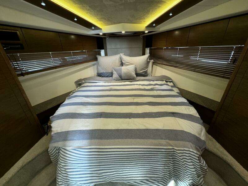 45ft Cruisers Yachts Yacht For Sale