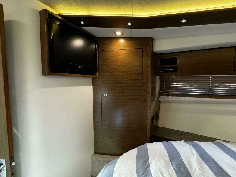 45ft Cruisers Yachts Yacht For Sale