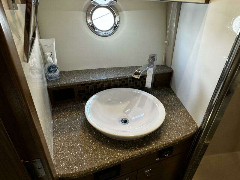 45ft Cruisers Yachts Yacht For Sale