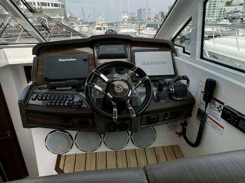 45ft Cruisers Yachts Yacht For Sale