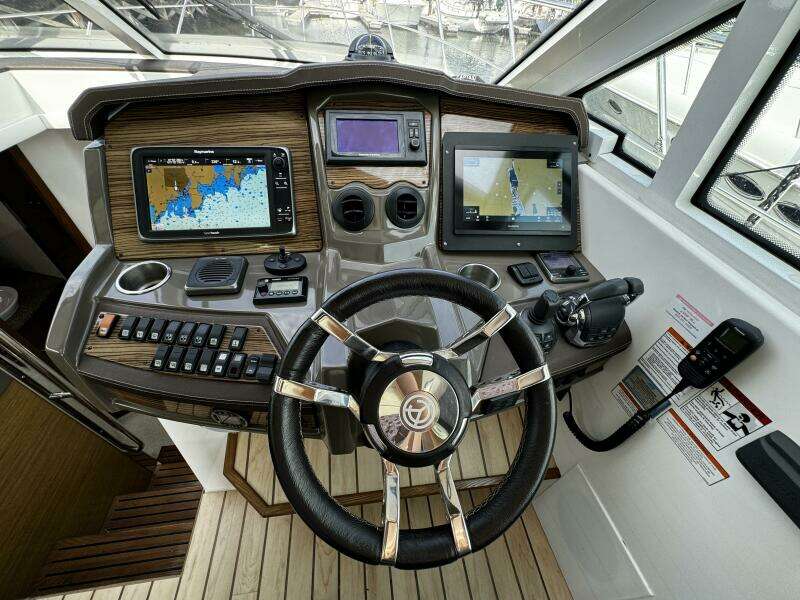 45ft Cruisers Yachts Yacht For Sale