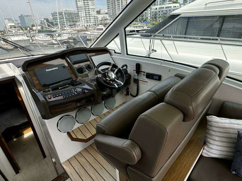 45ft Cruisers Yachts Yacht For Sale