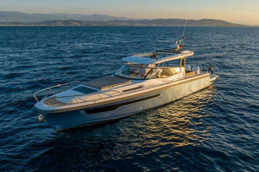 40ft Nimbus Yacht For Sale
