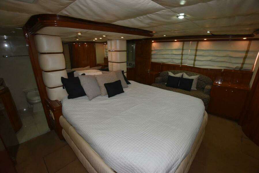 The Dream 74ft Hatteras Yacht For Sale