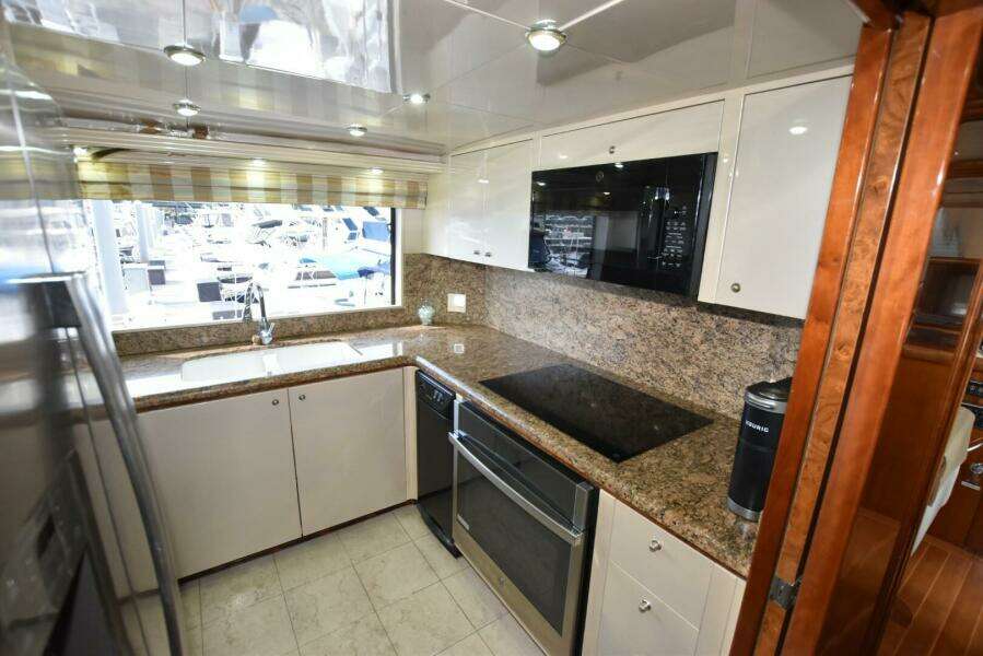 The Dream 74ft Hatteras Yacht For Sale