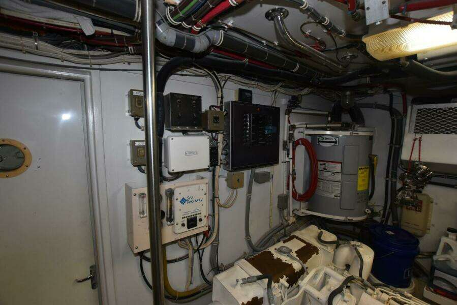 The Dream 74ft Hatteras Yacht For Sale