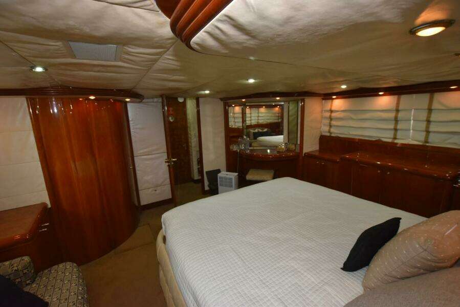 The Dream 74ft Hatteras Yacht For Sale