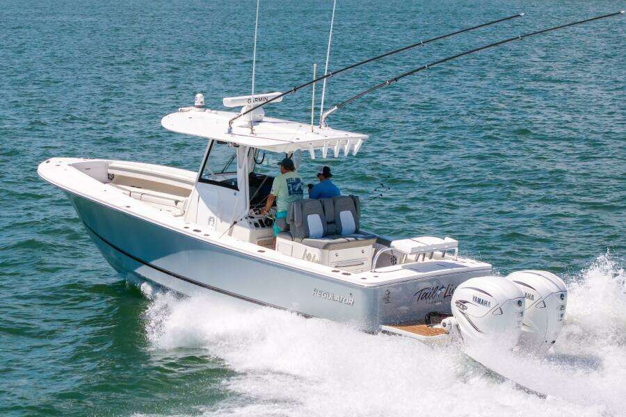 2022 Regulator 31 Dave 070