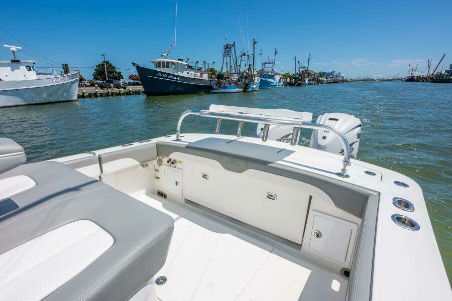 2022 Regulator 31 Dave 082