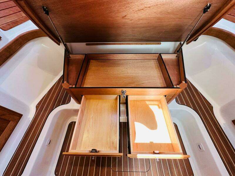 Summer Sounds 34ft Back Cove Yacht For Sale