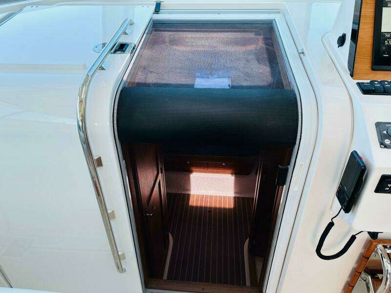 Summer Sounds 34ft Back Cove Yacht For Sale