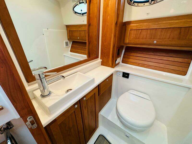 Summer Sounds 34ft Back Cove Yacht For Sale