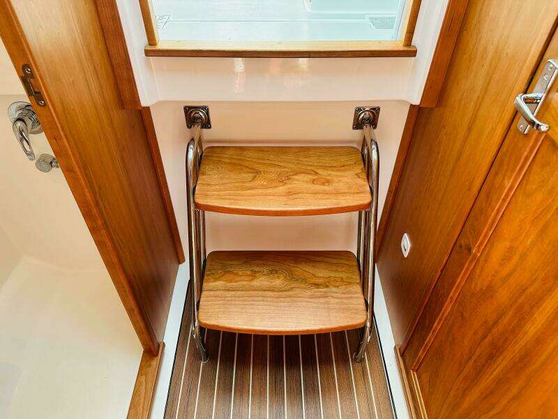 Summer Sounds 34ft Back Cove Yacht For Sale