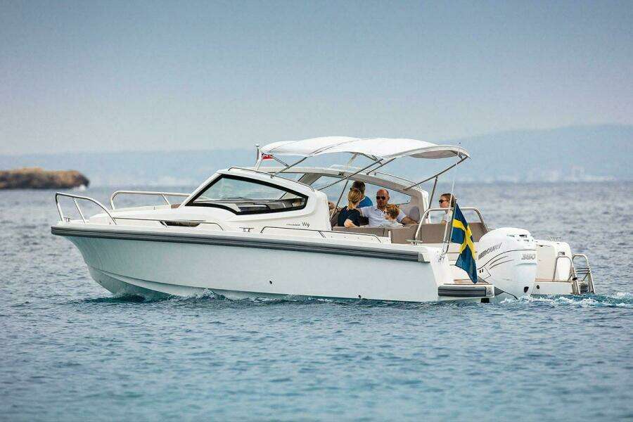 30ft Nimbus Yacht For Sale