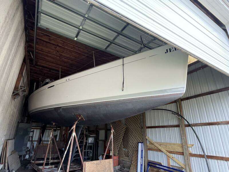 JEB 3 40ft Beneteau Yacht For Sale