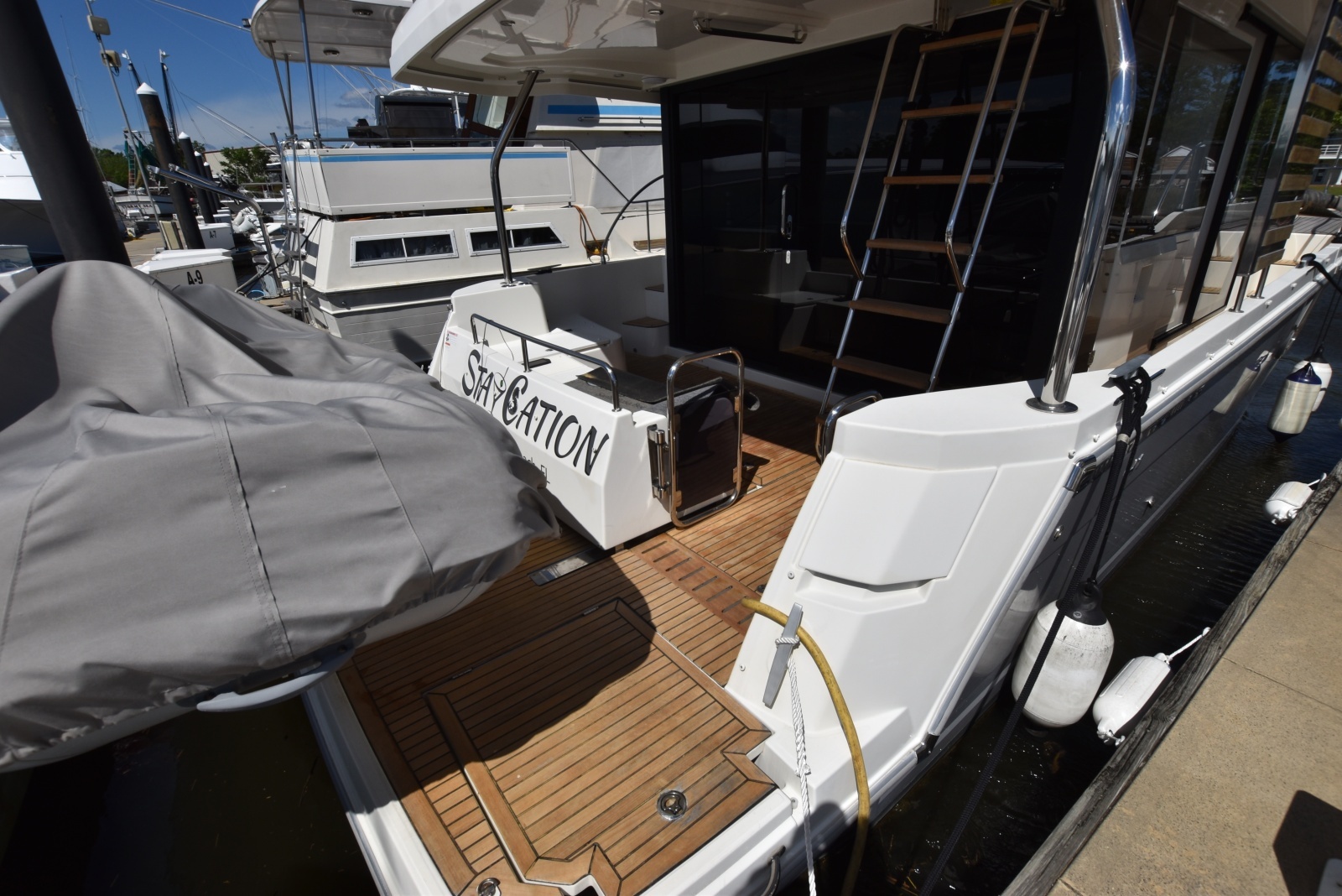 2023 Beneteau Swift Trawler 41 Fly