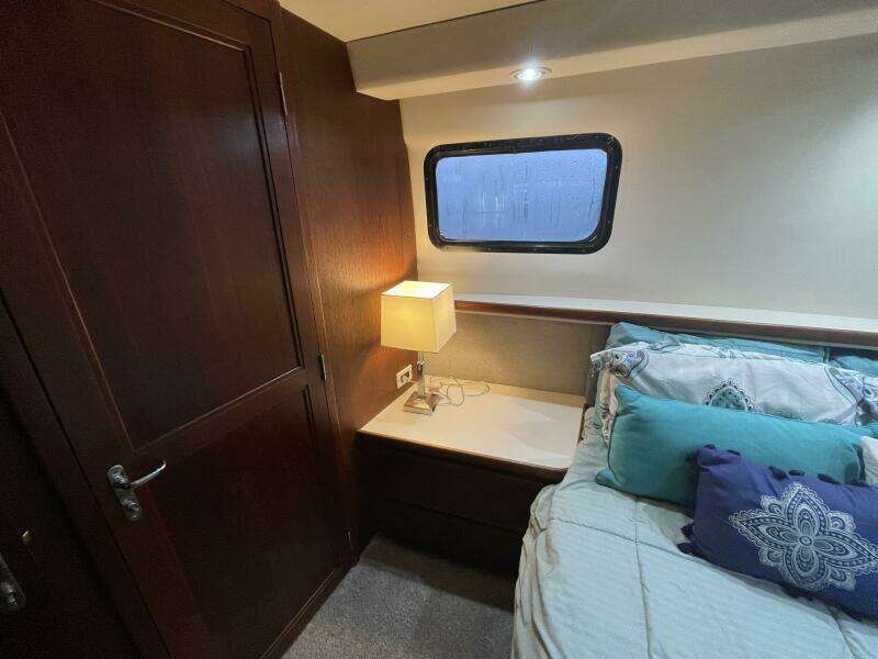 Carmina Purrana 33ft Carver Yacht For Sale