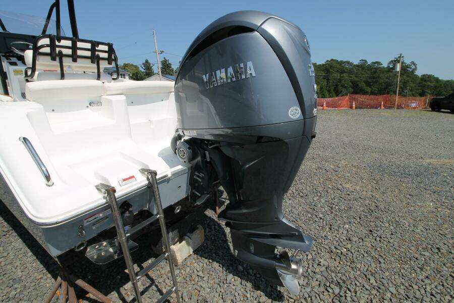 22ft Sea Hunt Yacht For Sale