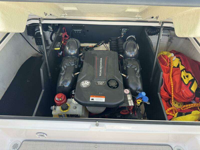26ft Regal Yacht For Sale