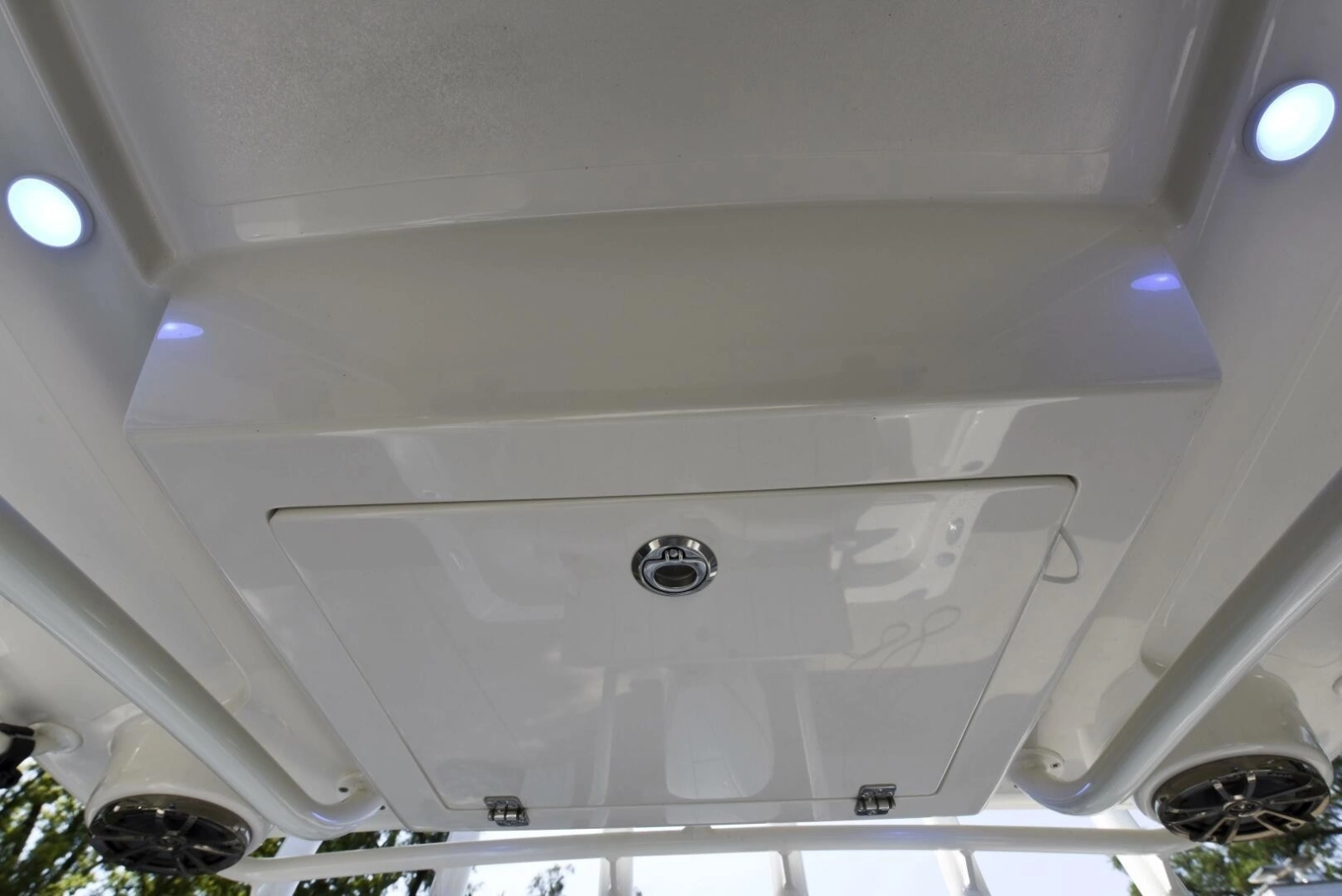 2022 Ranger 2360 Bay