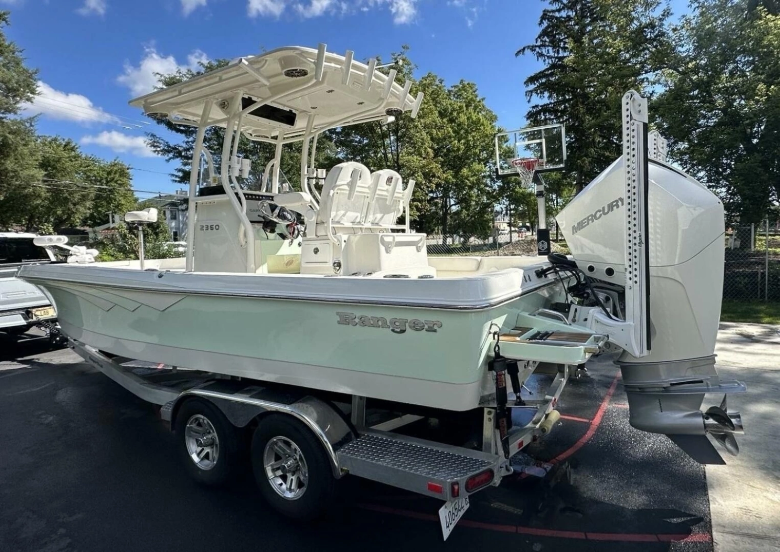 2022 Ranger 2360 Bay