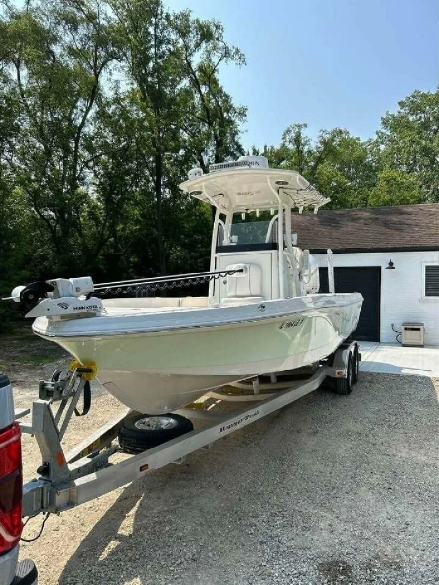 2022 Ranger 2360 Bay