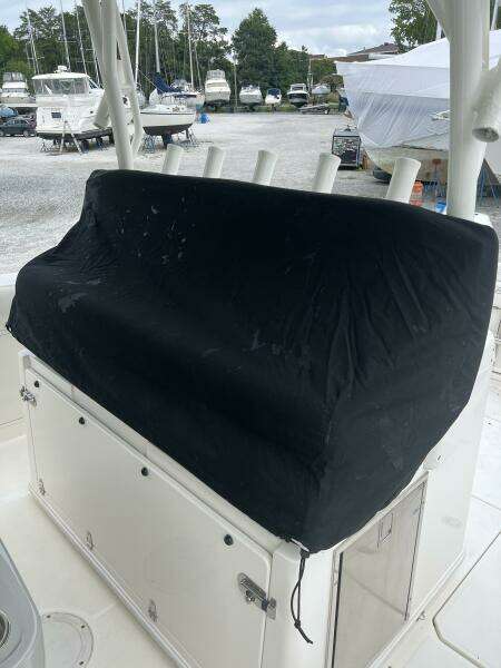 2014 Boston Whaler 350 Outrage Helm Seating Cover