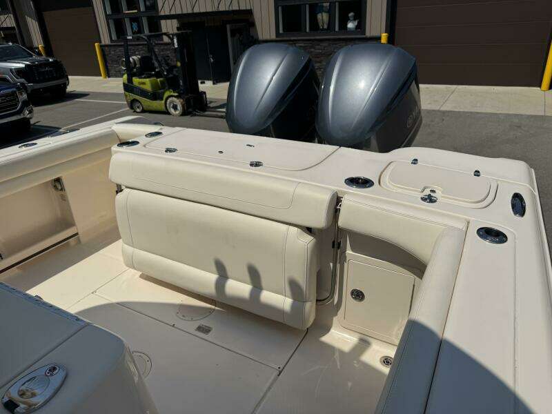 27ft Grady White Yacht For Sale