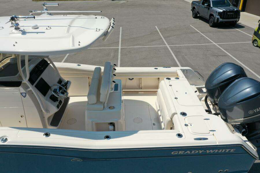 27ft Grady White Yacht For Sale