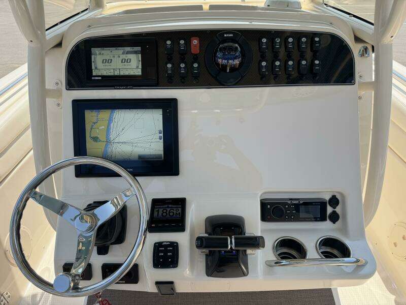 27ft Grady White Yacht For Sale