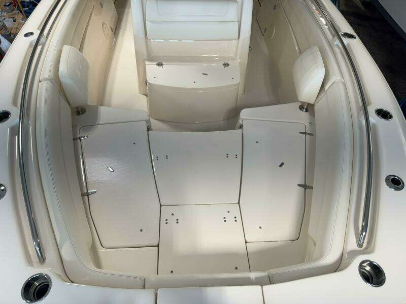 27ft Grady White Yacht For Sale