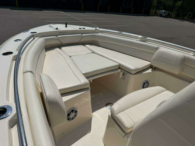 27ft Grady White Yacht For Sale