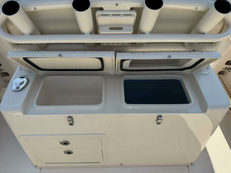 27ft Grady White Yacht For Sale