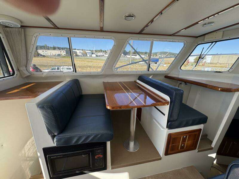 GOLDEN TROLL 30ft Ocean Sport Yacht For Sale