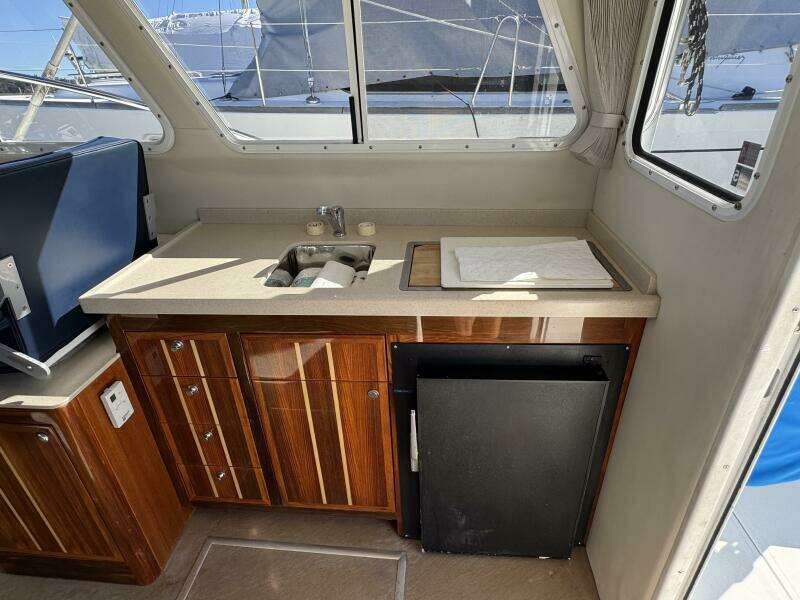 GOLDEN TROLL 30ft Ocean Sport Yacht For Sale