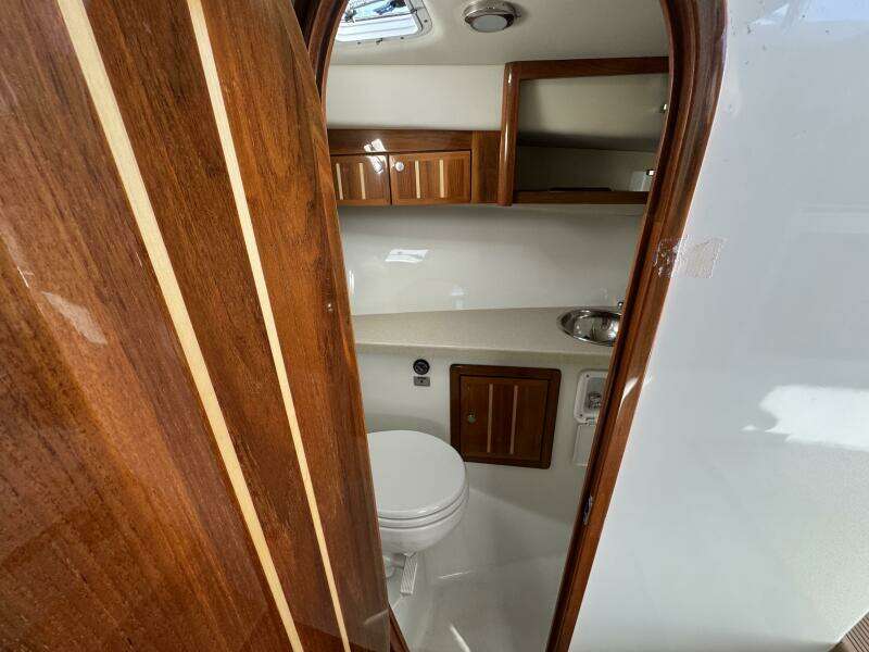 GOLDEN TROLL 30ft Ocean Sport Yacht For Sale