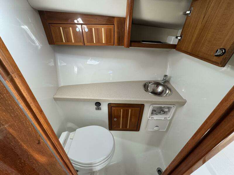 GOLDEN TROLL 30ft Ocean Sport Yacht For Sale