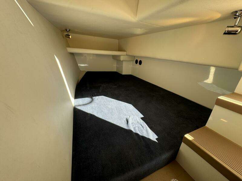GOLDEN TROLL 30ft Ocean Sport Yacht For Sale