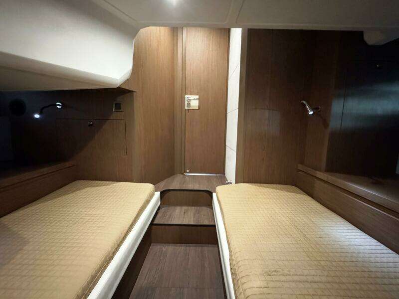 40ft Beneteau Yacht For Sale