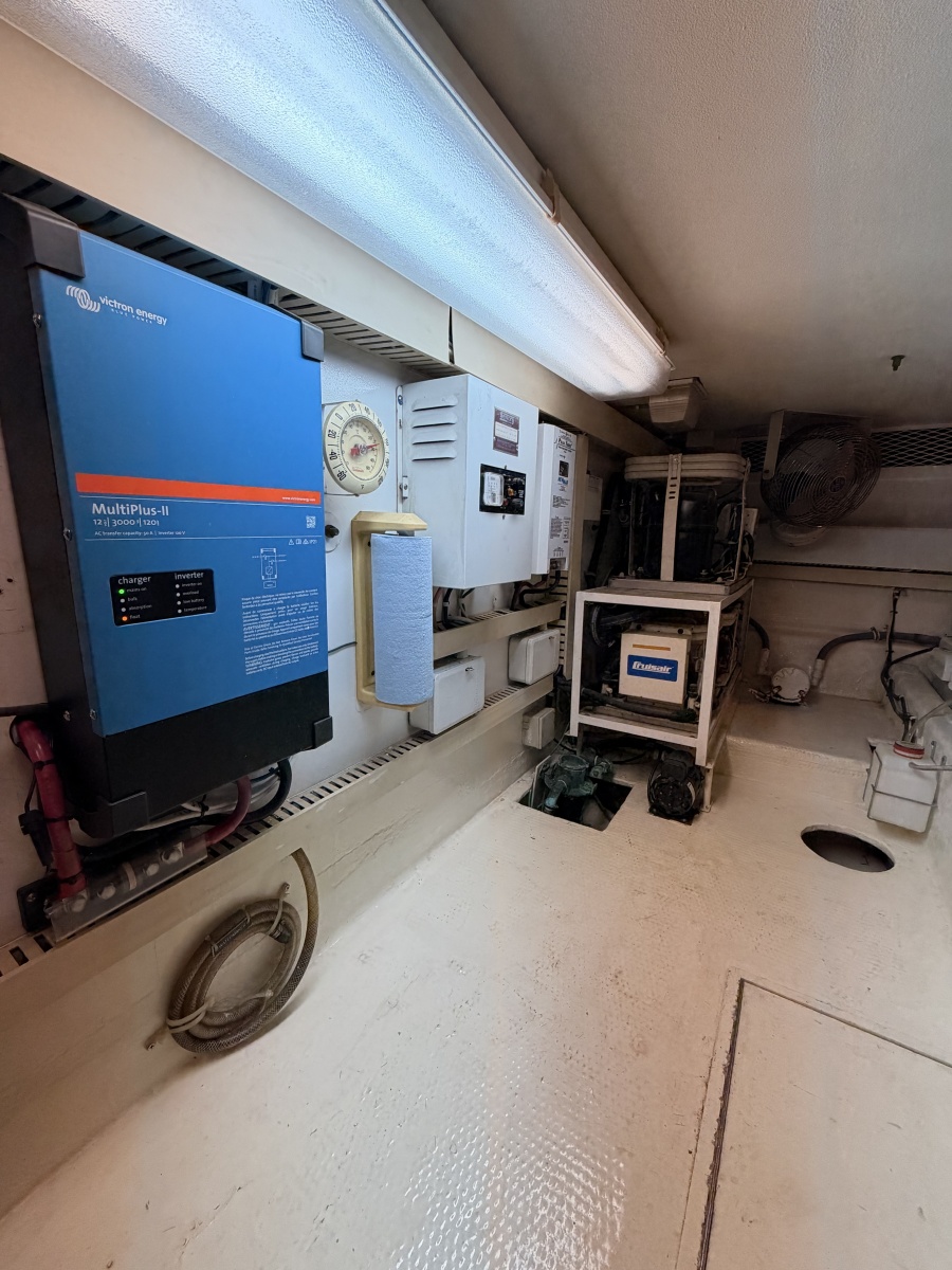 1994 Viking 50 Convertible