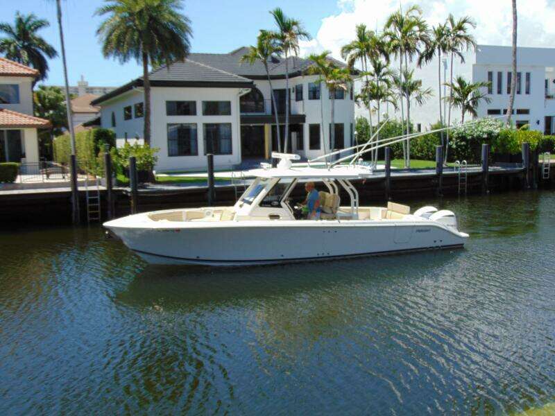 32ft Pursuit Yacht For Sale