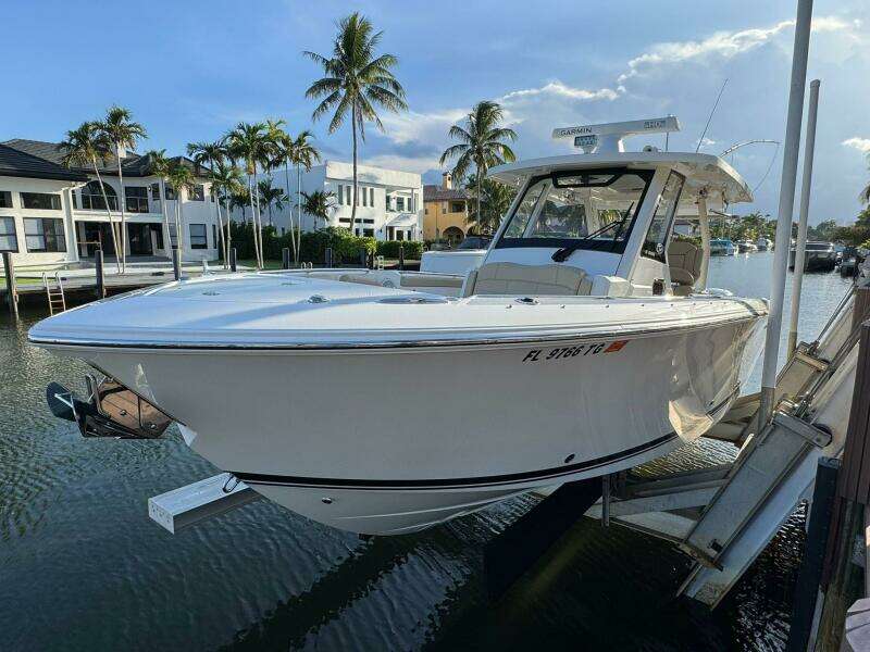 32ft Pursuit Yacht For Sale