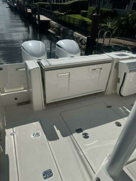 32ft Pursuit Yacht For Sale