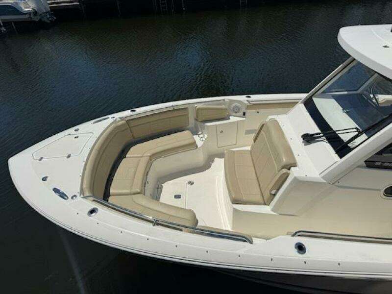 32ft Pursuit Yacht For Sale