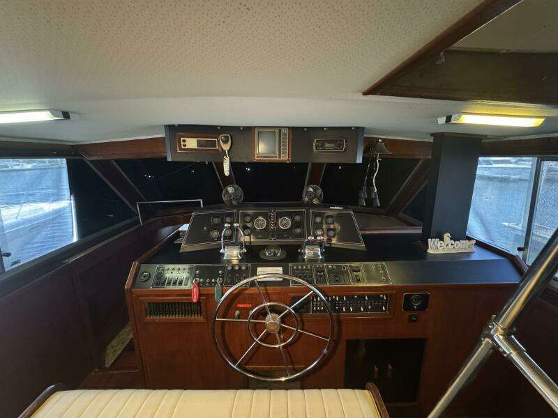 50ft Chris Craft Yacht For Sale