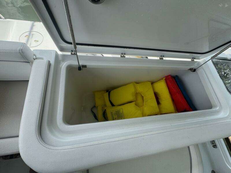 30ft Sea Hunt Yacht For Sale