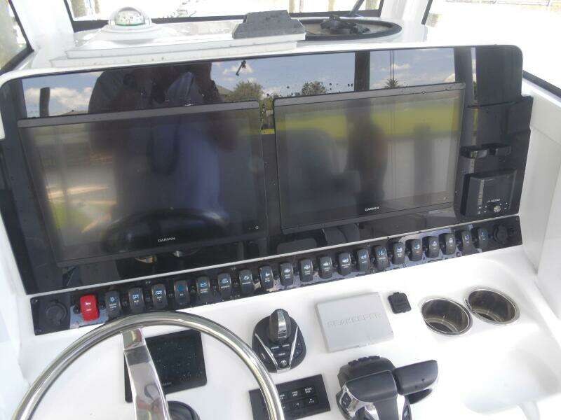 30ft Sea Hunt Yacht For Sale