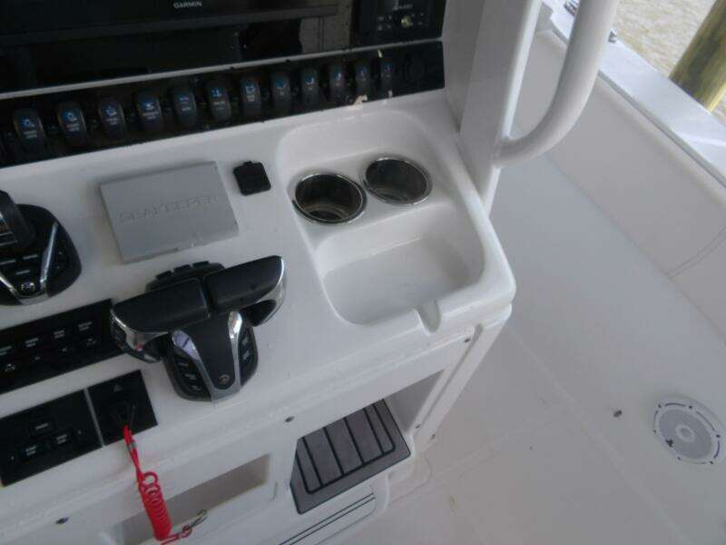 30ft Sea Hunt Yacht For Sale