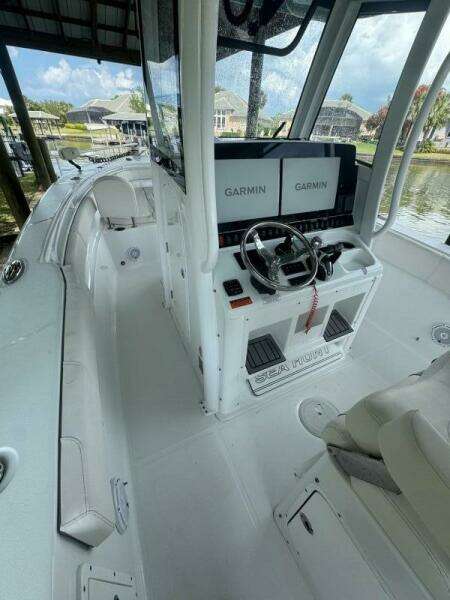 30ft Sea Hunt Yacht For Sale